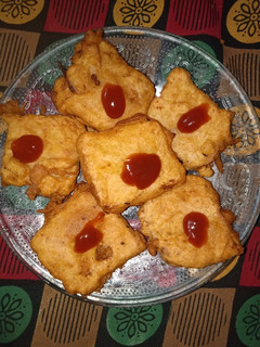 A picture of Bread Pakora.