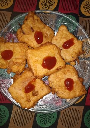 A picture of Bread Pakora.