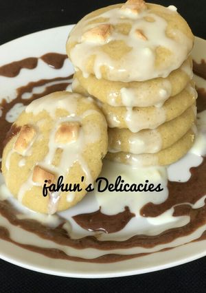 A picture of Milk-Candy Cookies.