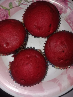A picture of Red velvet cupcakes#theme challenge.