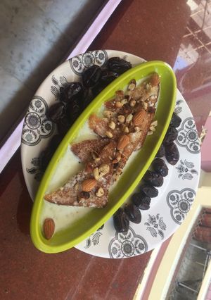 A picture of Shahi tukda.