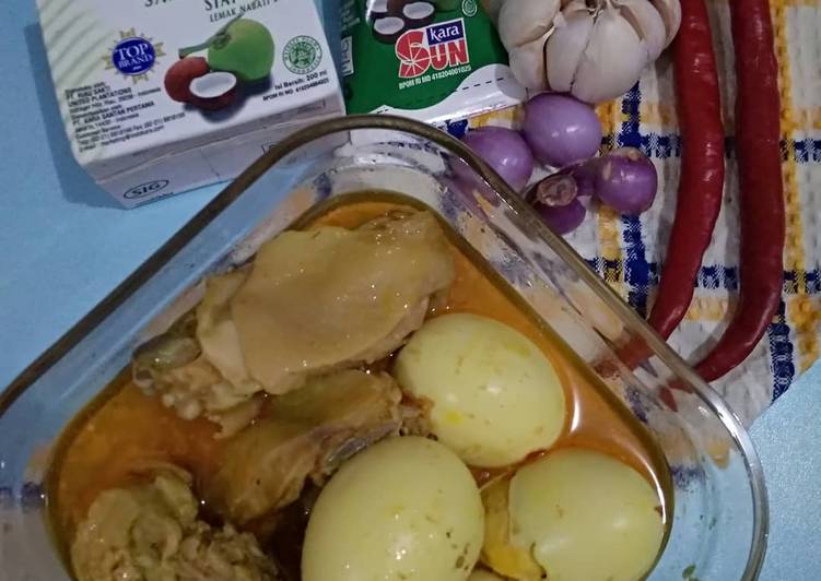 Resep #305. Opor Telur &amp; Ayam Kampung yang Harus Dicoba