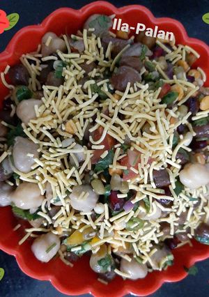 A picture of Mix Sprouts Fruity Chaat.