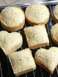 Vanilla cake with coconut sprinkle