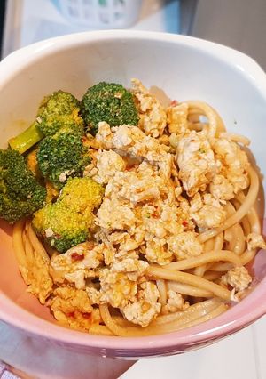 รูปของ สปาเก็ตตี้โฮลวีทแกงไก่