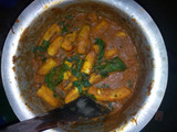 Matoke tumbukiza with crushed groundnuts