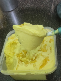 मैंगो आइसक्रीम (Mango icecream recipe in hindi) रेसिपी मुख्य फोटो