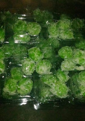 Foto resep Kelepon ala yuliana