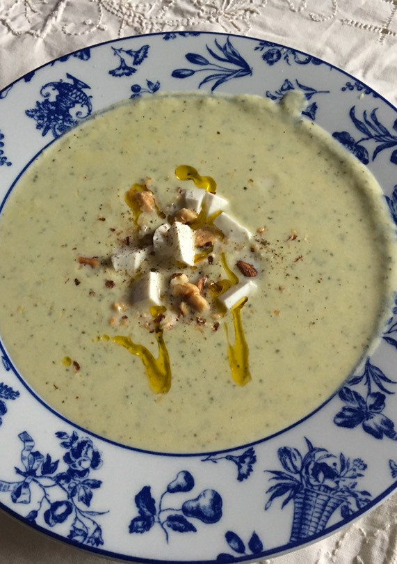 Una foto de Crema de calabacín con queso de cabra