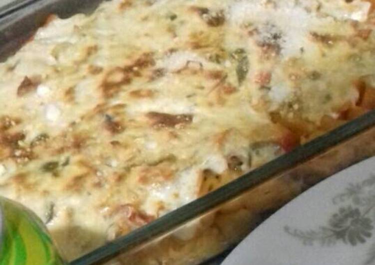مكرونة بالدجاج