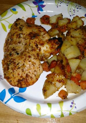 A picture of Honey Dijon Chicken with Baby Carrots & Potatoes.