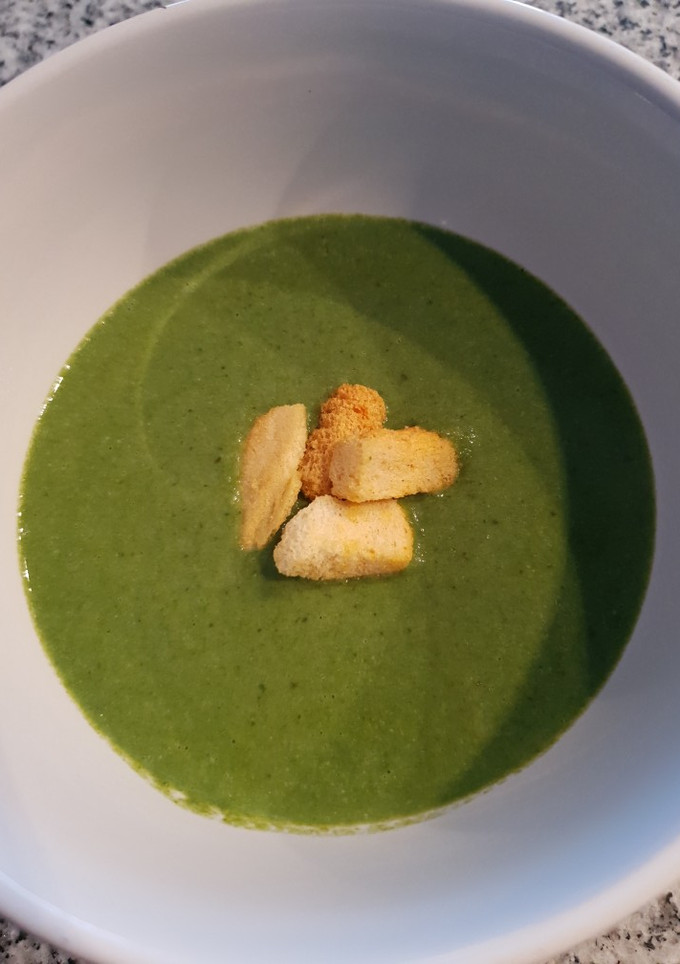 Una foto de Crema de brócoli y espinaca
