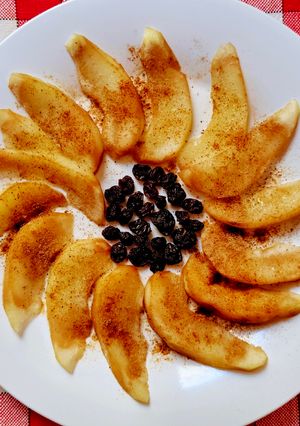 Una foto de Pera de invierno o D'Anjou a la canela 🍐 ♥️postrecito saludable, rápido, delicioso y de estación