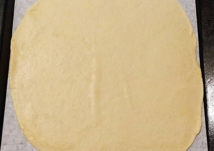 Masa de pizza fina y crujiente