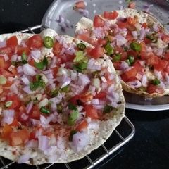 A picture of Masala papad.