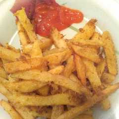 A picture of Kentang Goreng garing anti melempem.