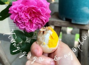 Hình của món Trứng gà gạo nếp ngũ phúc.