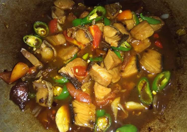 Resep Ikan asin masak asam yang enak