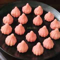 A picture of 3 Ingredients: Instant Rose Modak.