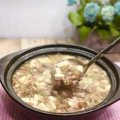 รูปของ Mun Tahu ayam jamur