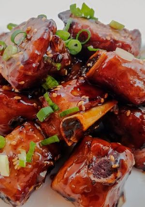 蜜汁蒜香骨 （氣炸鍋食譜） 的食譜成品照片