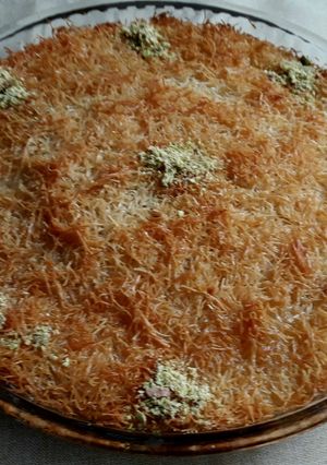 A picture of Knafeh Nabulsiyeh.