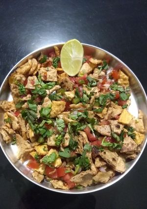 હેલ્થી મિક્સ પાપડ ચૂરી (Healthy Mix Papad Churi Recipe In Gujarati) રેસીપી મુખ્ય ફોટો
