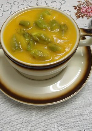 Foto principal de Crema de calabaza con espárragos