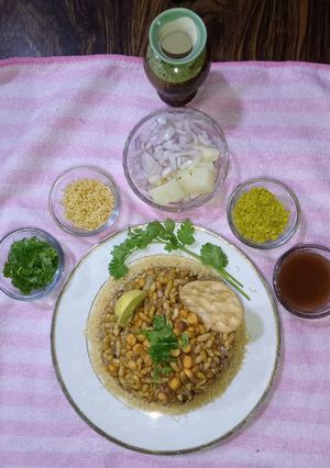 भेल (Bhel recipe in hindi) रेसिपी मुख्य फोटो