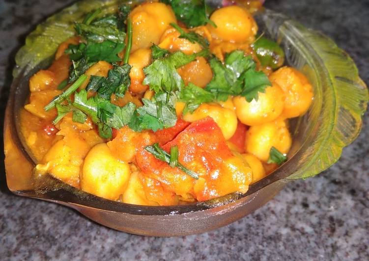 Tasty And Delicious of Chickpea curry (chola)