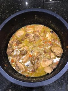 Una foto de Pollo en salsa de almendras