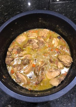 Una foto de Pollo en salsa de almendras
