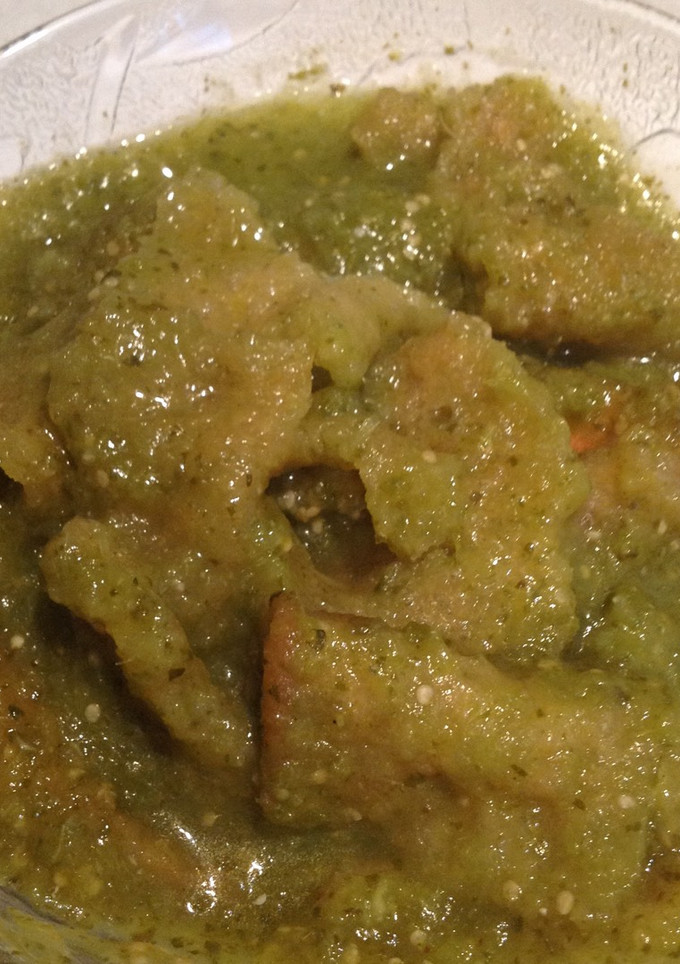 Una foto de Chicharrón de cerdo en salsa verde