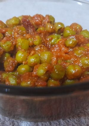 લીલા વટાણા નુ શાક (Green Peas Shak Recipe In Gujarati) રેસીપી મુખ્ય ફોટો