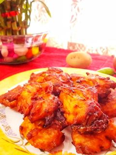 আলু পেঁয়াজ পকোড়া (aloo peyaj pakora recipe in Bengali) রেসিপির প্রধান ছবি