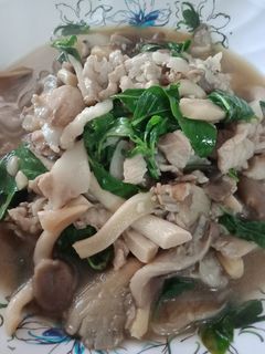 รูปของ หมูผัดน้ำมันหอย