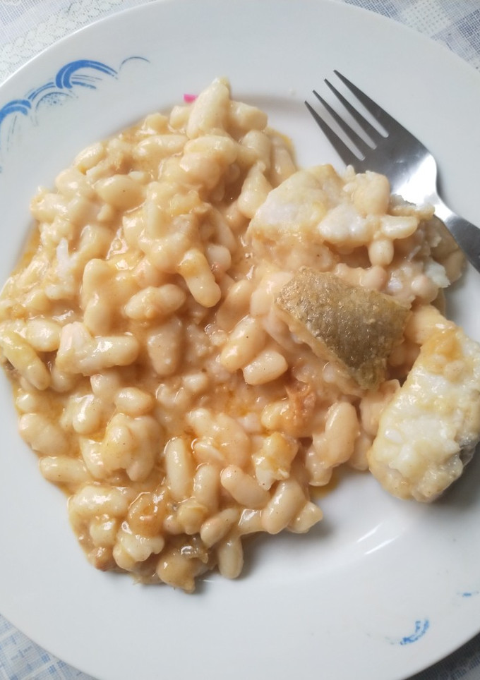 Una foto de Bacalao con habas