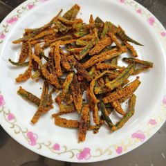 A picture of No Oil - Crispy Bhindi in Microwave.