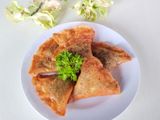 811. Samosa (Sambosa) Daging