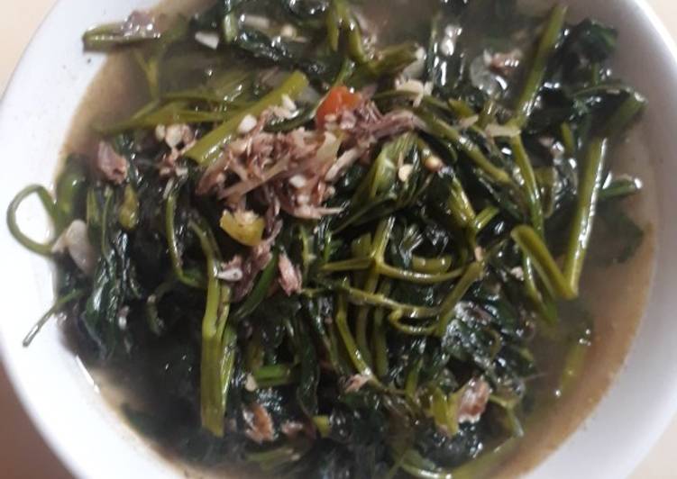 Resep Tumis kangkung campur tongkol yang mudah
