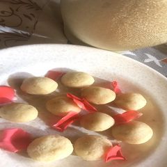 Coconut ladoo A picture of Coconut ladoo.