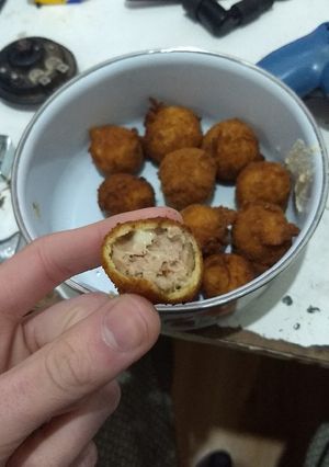 Una foto de Bolitas de atún y queso