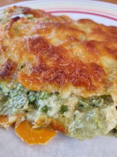 Lachslasagne mit Karotten-Erbsengemüse Rezepthauptbild