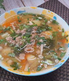 súp lơ xanh nấu canh thịt
