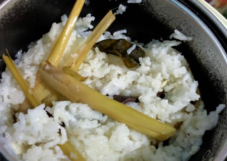 Cara Termudah Menyiapkan Nasi Liwet Magicom Top Enaknya