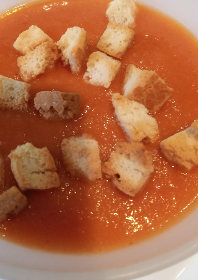 Una foto de Gazpacho de melocotón