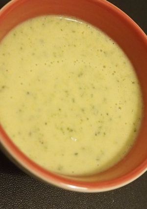 Une photo de Gaspacho de courgettes