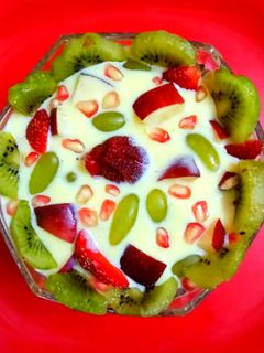 ফ্রুর্ট কাস্টার্ড রেসিপির প্রধান ছবি