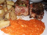 Una foto de salsa de carne
