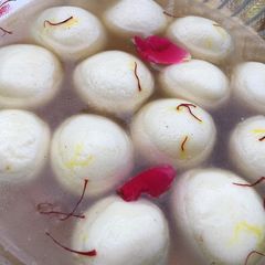 #iwgSoft and spongy failproof Bengali rasgullas A picture of #iwgSoft and spongy failproof Bengali rasgullas.